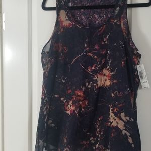 Size large 2 layer tank top